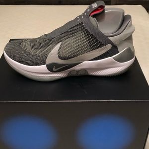Nike adapt dark grey